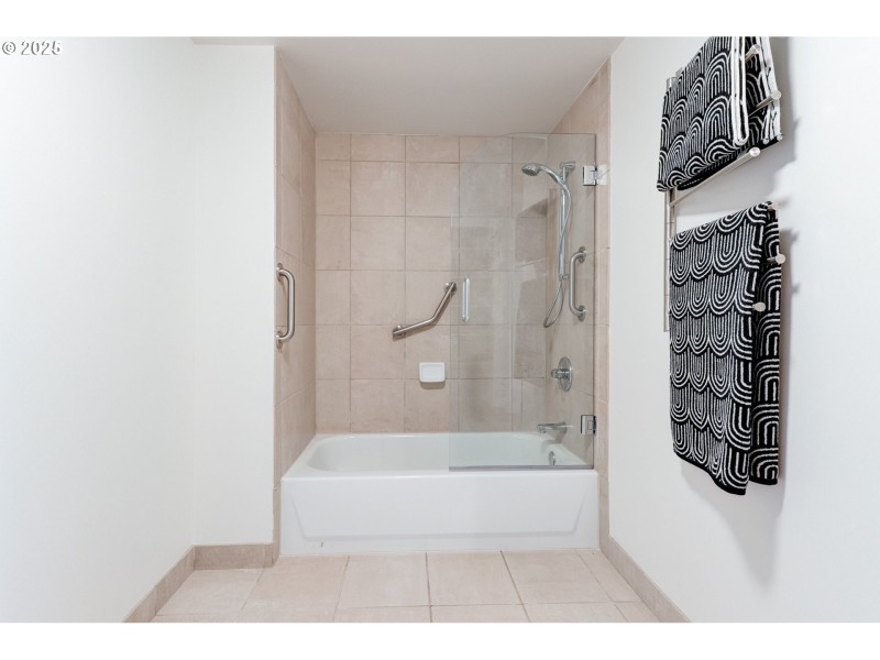 Bathroom, Attached