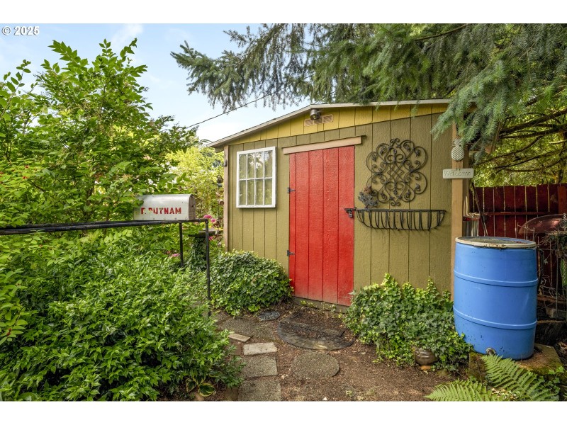 Shed