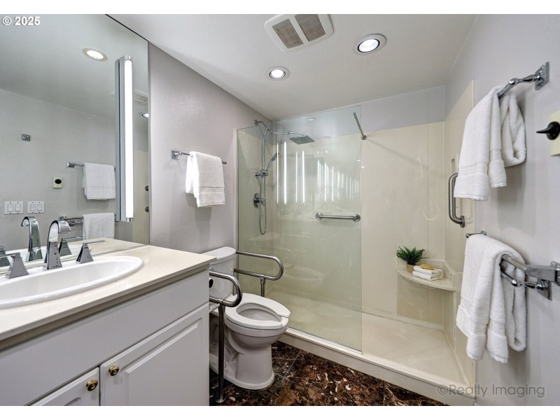 Bathroom, Attached