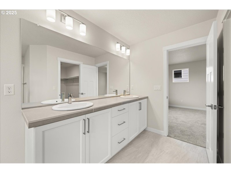 Bathroom, Attached
