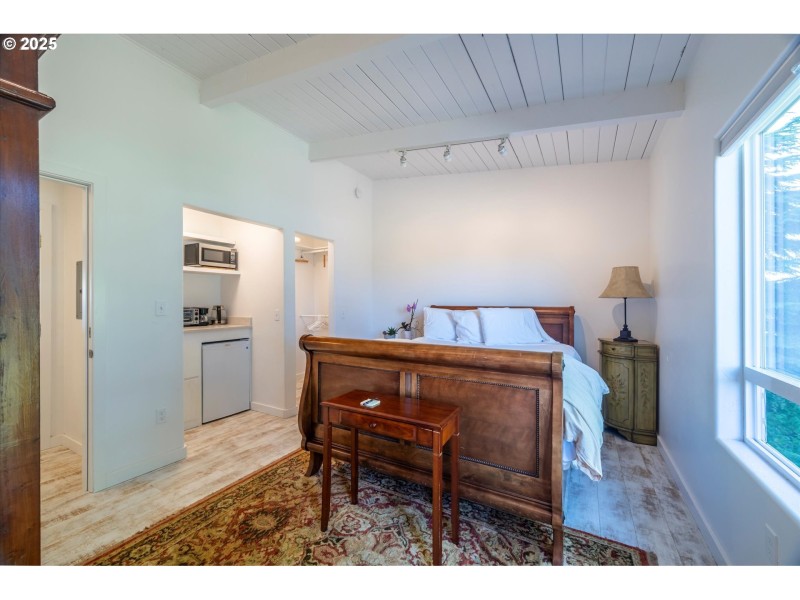 Guest Quarters
