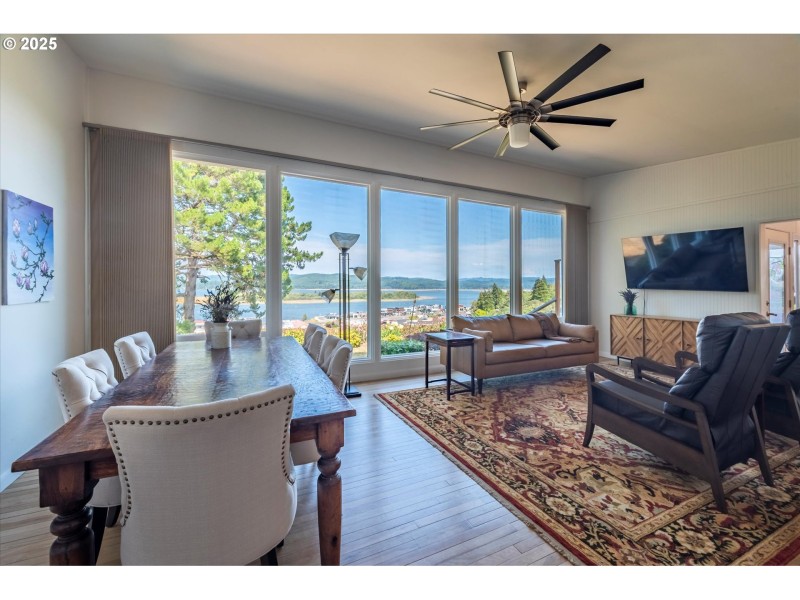 Living Room/Dining Room