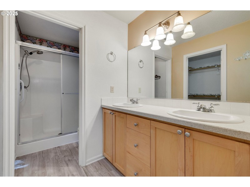 Bathroom, Attached