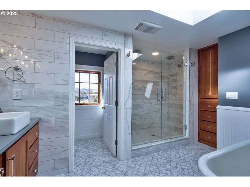 Bedroom, Owner's Suite