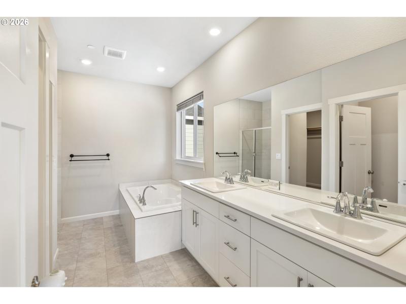 Owner's Suite Bathroom