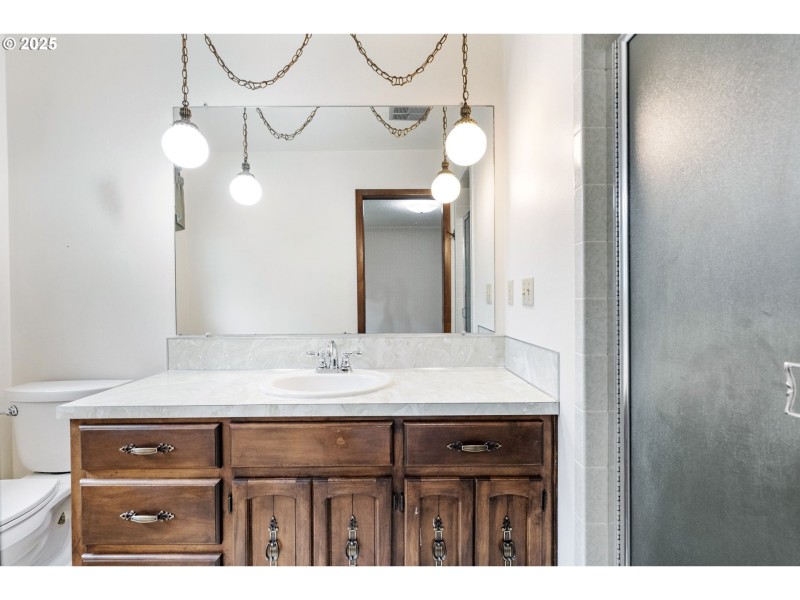 Owner's Suite Bathroom