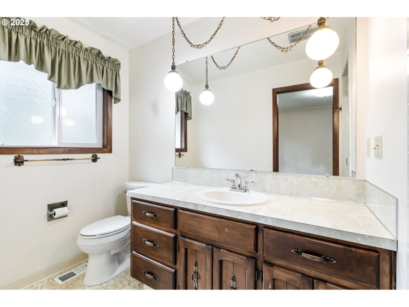 Owner's Suite Bathroom