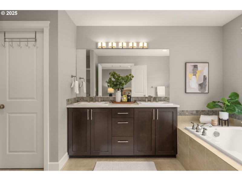 Bathroom, Attached