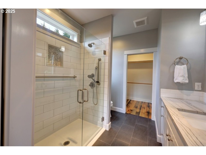 Bathroom, Attached