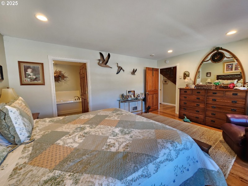 Bedroom, Owner's Suite