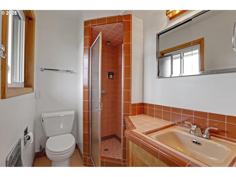 Bathroom, Attached