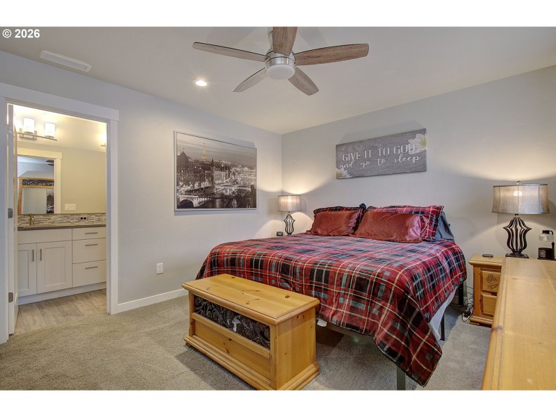 Bedroom, Owner's Suite