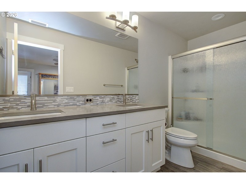 Bedroom, Owner's Suite