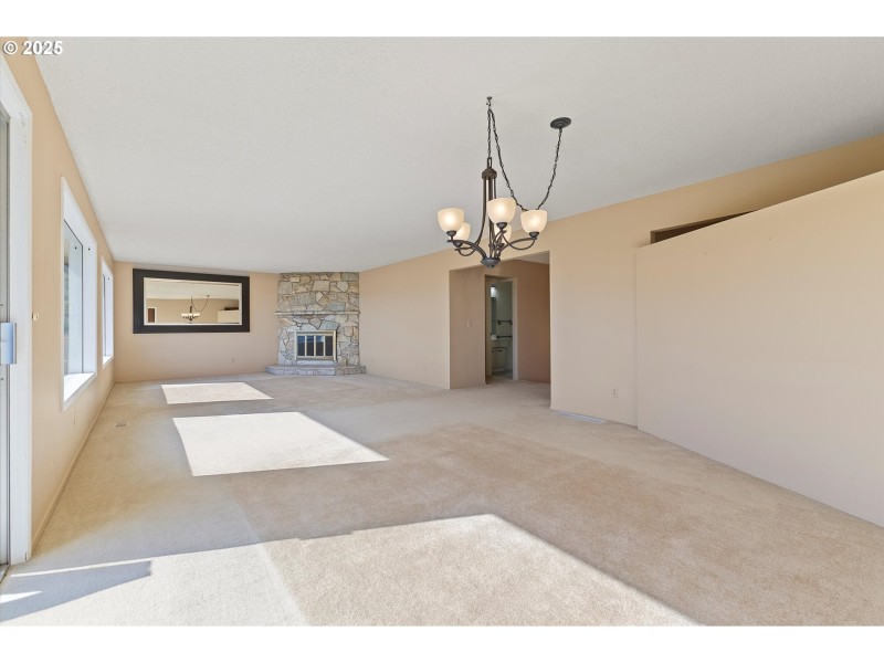 Living Room/Dining Room