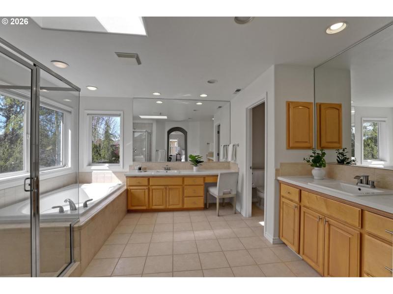 Owner's Suite Bathroom