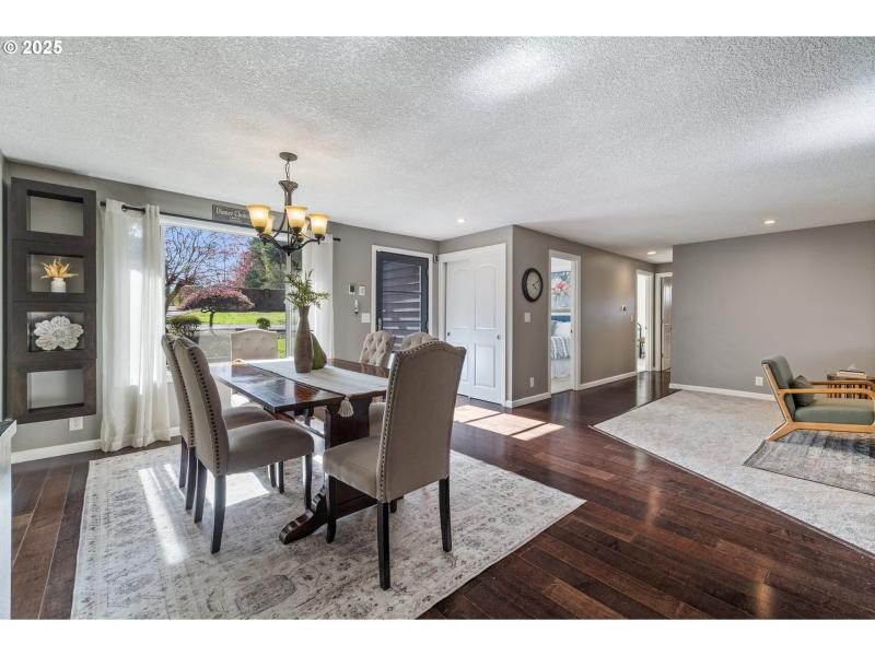 Living Room/Dining Room