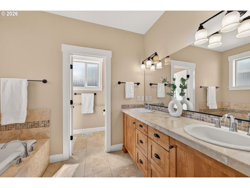 Owner's Suite Bathroom