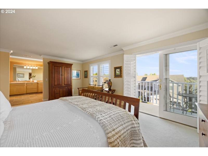 Bedroom, Primary