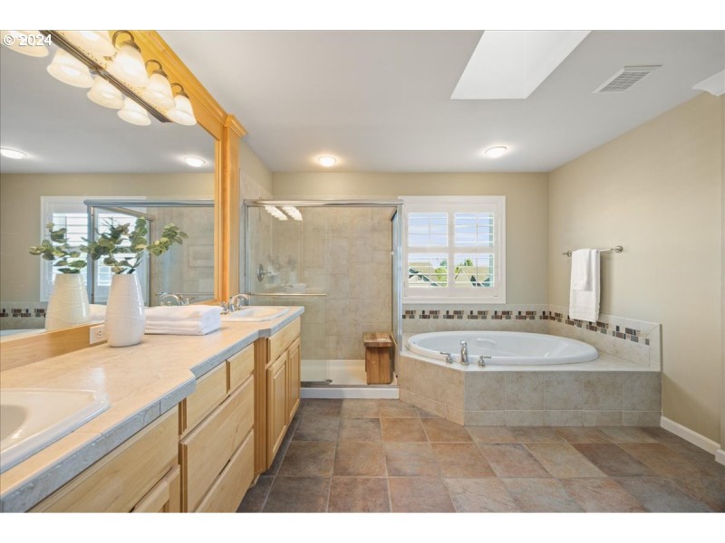 Bathroom, Attached