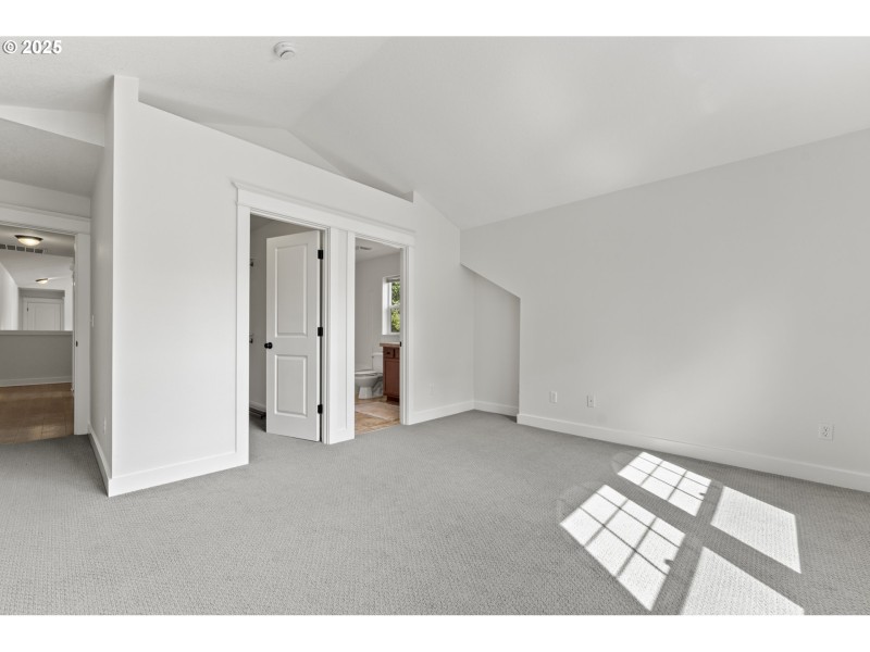 Bedroom, Primary