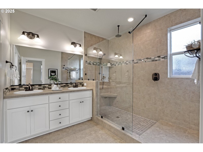 Bathroom, Attached
