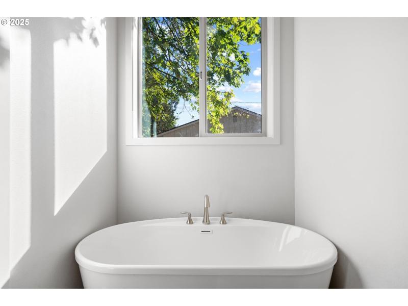 Owner's Suite Bathroom