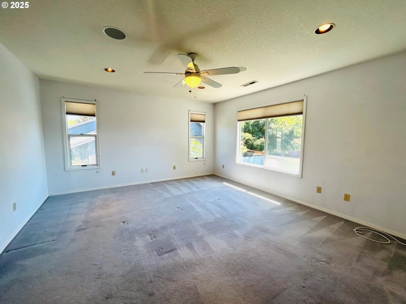 Bedroom, Primary