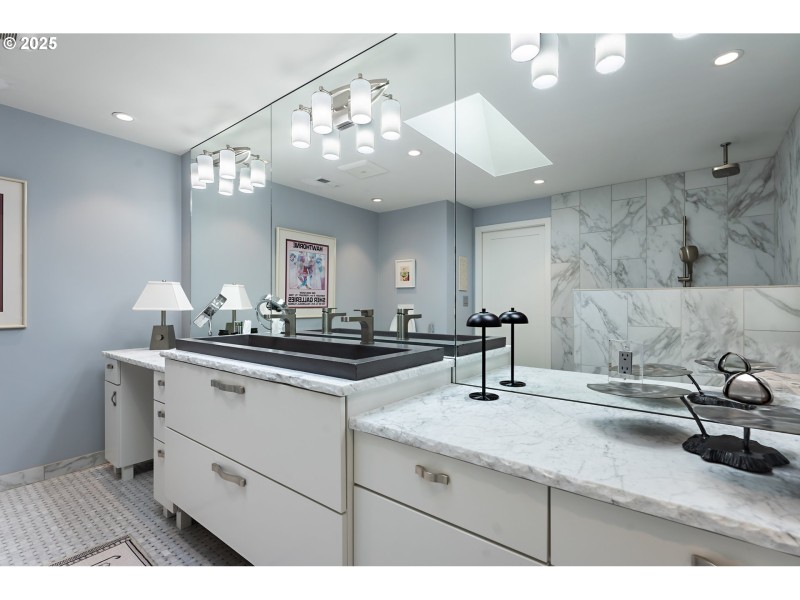 Owner's Suite Bathroom