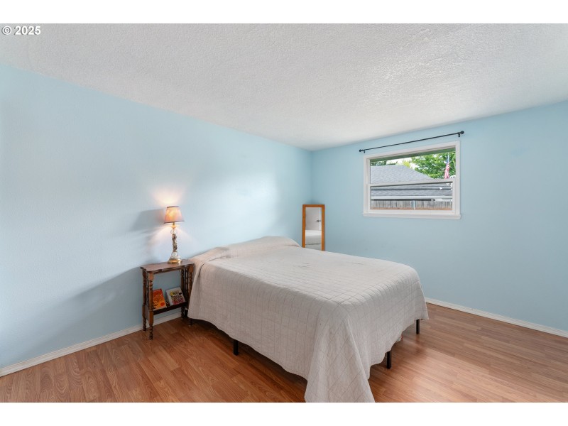 Bedroom, Primary