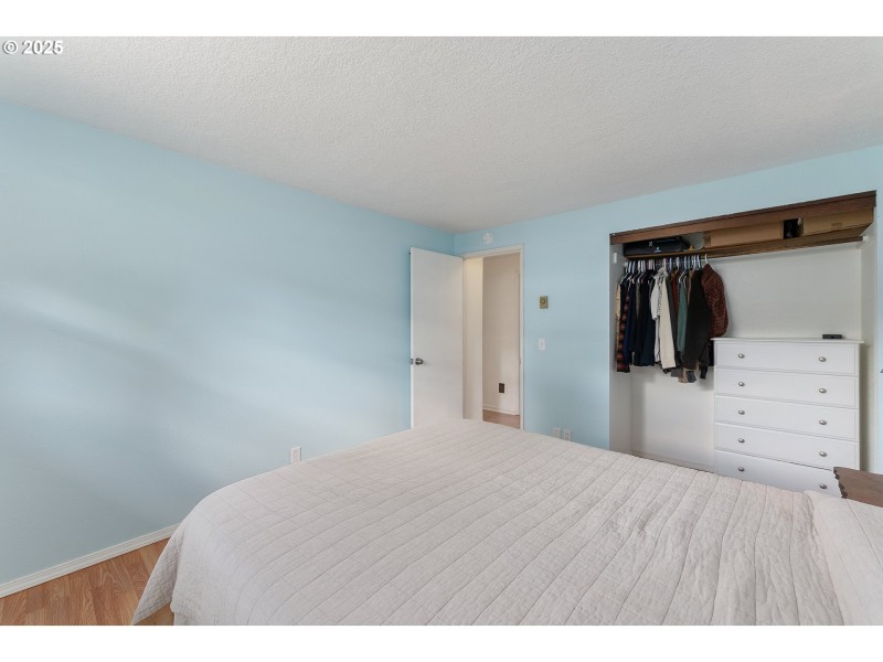 Bedroom, Primary