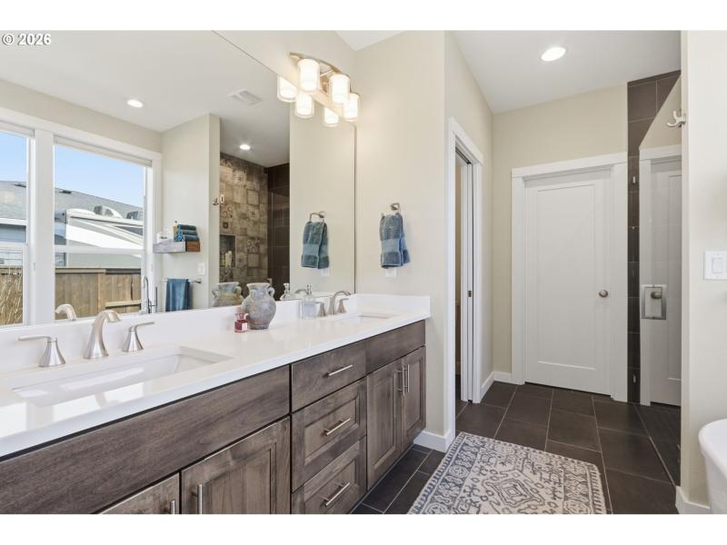 Owner's Suite Bathroom