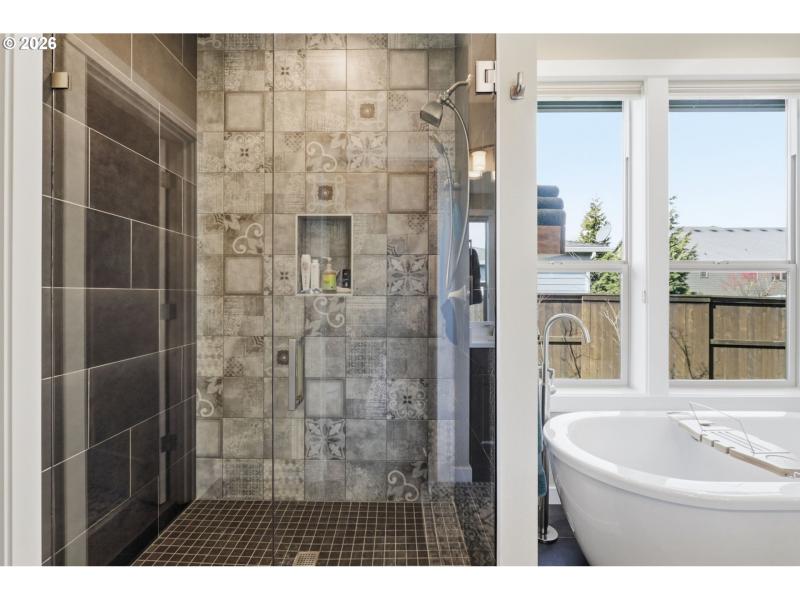 Owner's Suite Bathroom