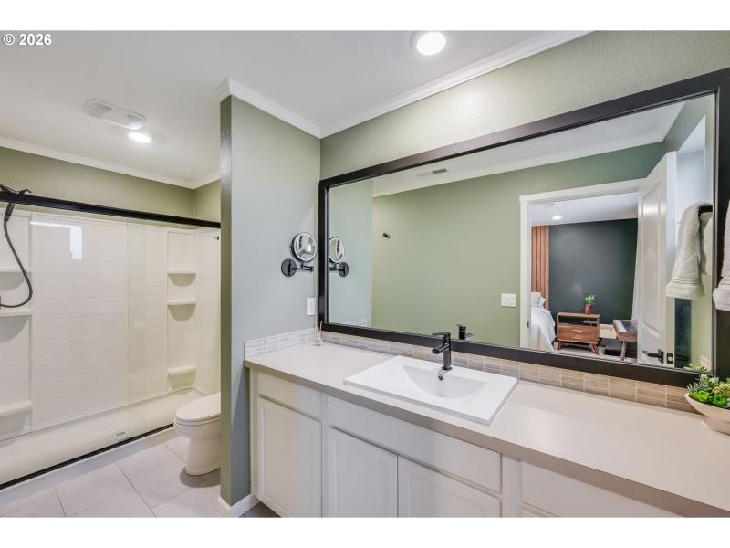 Owner's Suite Bathroom