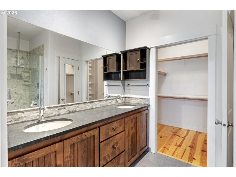 Owner's Suite Bathroom