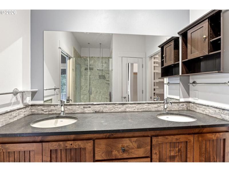 Owner's Suite Bathroom