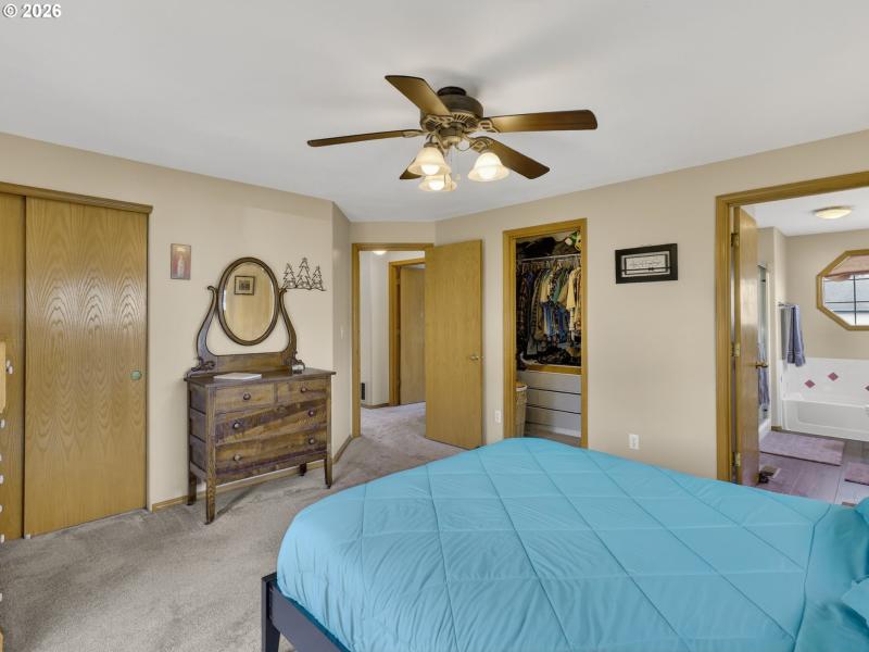 Bedroom, Owner's Suite