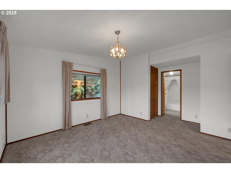 Bedroom, Owner's Suite