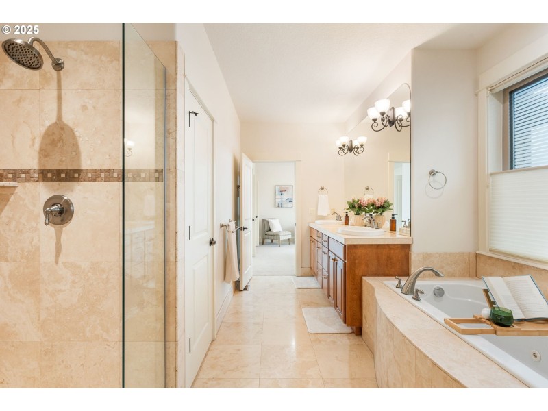 Owner's Suite Bathroom