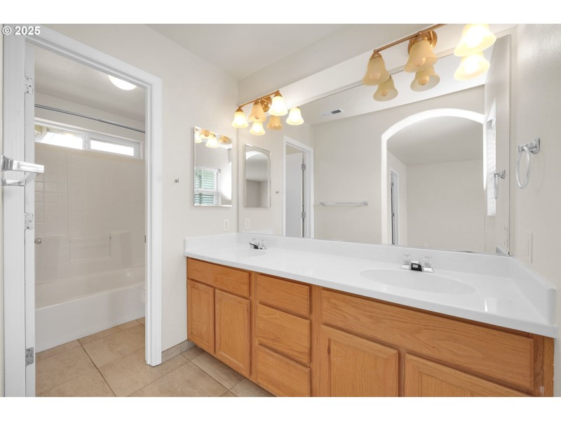 Owner's Suite Bathroom