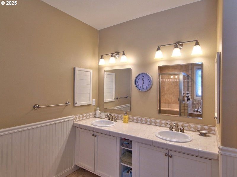 Bathroom, Attached