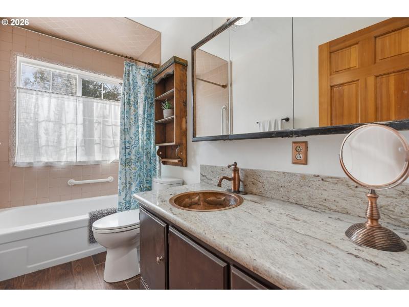 Owner's Suite Bathroom