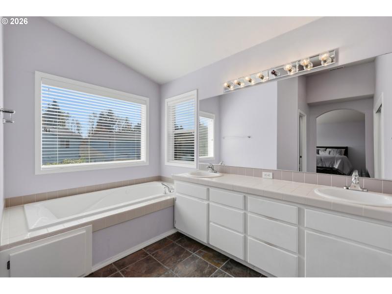 Owner's Suite Bathroom