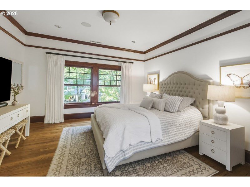 Bedroom, Primary