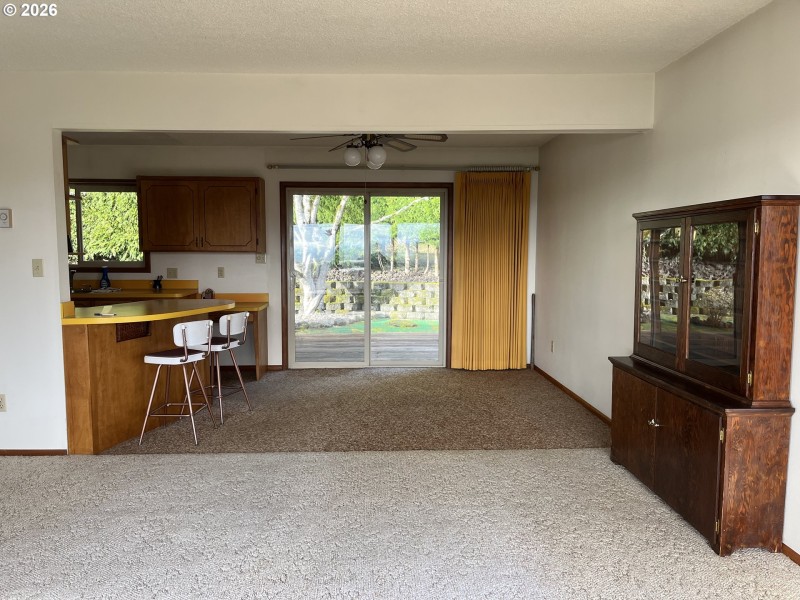Living Room/Dining Room