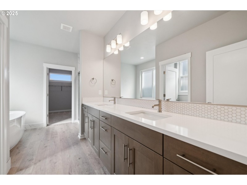 Owner's Suite Bathroom