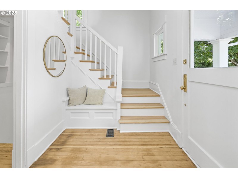 Entrance/Foyer