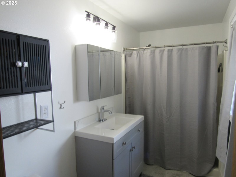 Bathroom, Attached