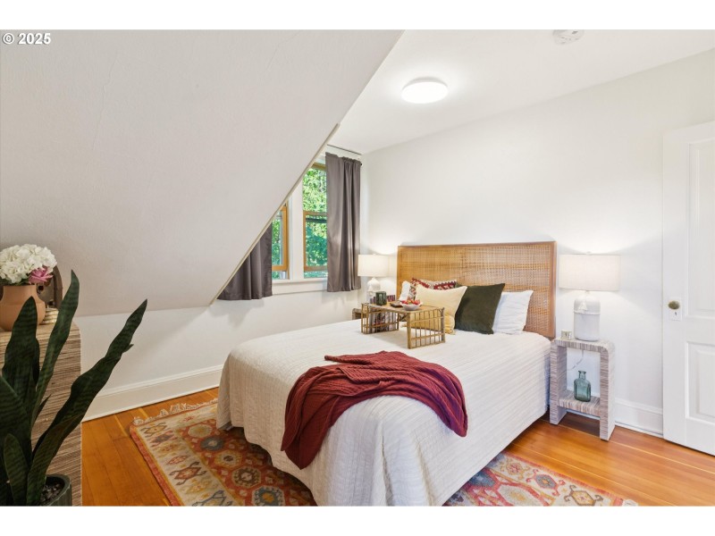 Bedroom, Primary