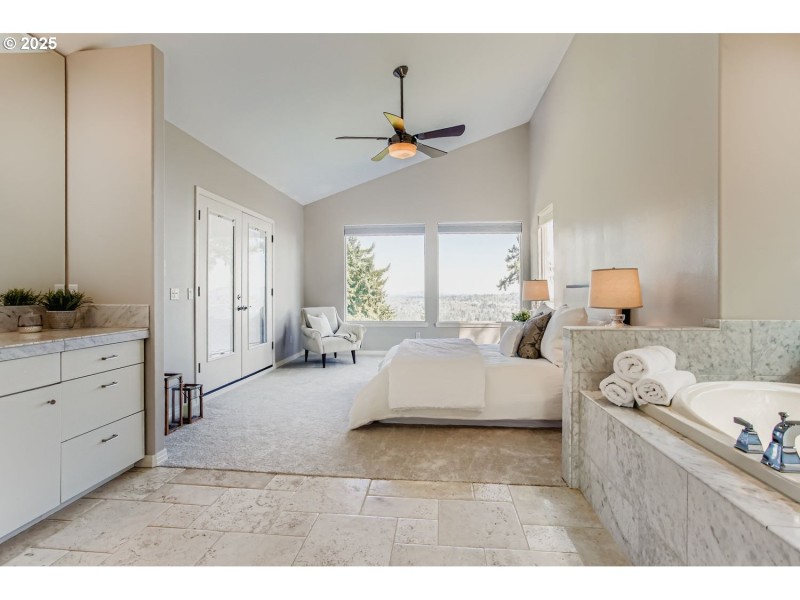 Owner's Suite Bathroom