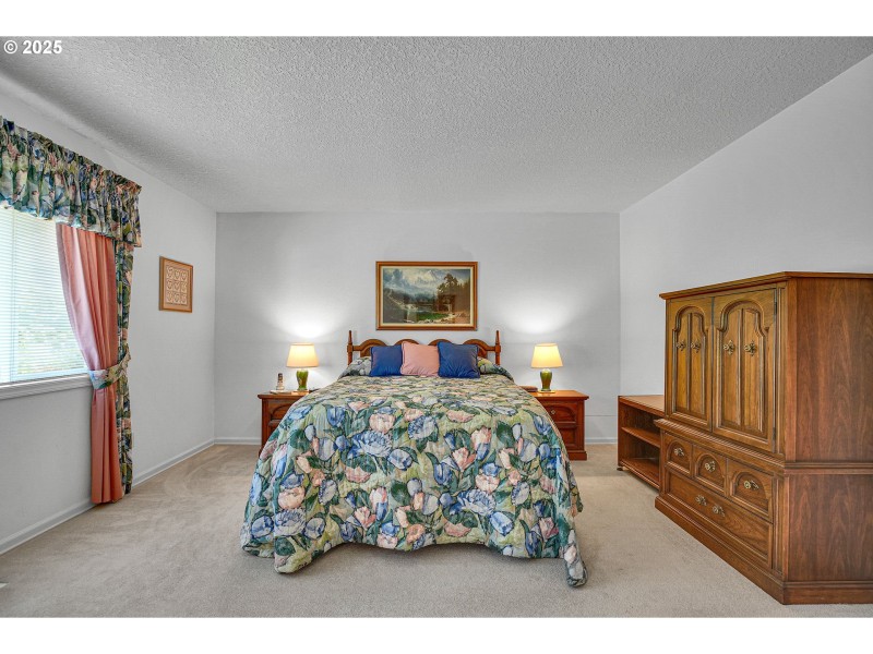 Bedroom, Owner's Suite